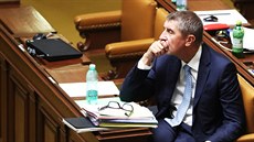 Andrej Babi (ANO) na jednání Poslanecké snmovny, která by mla hlasovat o...
