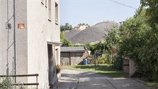 V bývalé cihelně v Držovicích zřídila stavební firma sklad zeminy, kde se také... V bývalé cihelně v Držovicích zřídila stavební firma sklad zeminy, kde se také...