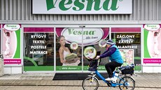 Jedna z prodejen českého řetězce Vesna s bytovým textilem. Jedna z prodejen českého řetězce Vesna s bytovým textilem.