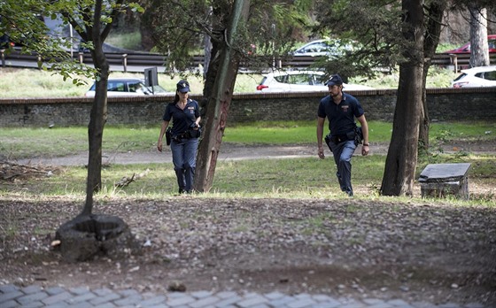 Italská policie pátrá po mui, který v parku Villa Borghese v centru íma...