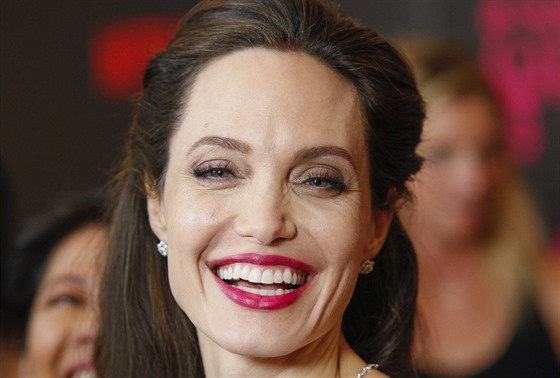 Angelina Jolie na premiée filmu First They Killed My Father v New Yorku (14....