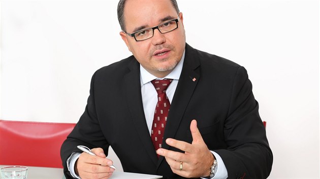 Erik Štefanovič, jednatel projektantsko-manažerské kanceláře DELTA... Erik Štefanovič, jednatel projektantsko-manažerské kanceláře DELTA...