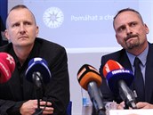 Kriminalista Martin Charvát a náměstek krajského policejního ředitele Zbyněk... Kriminalista Martin Charvát a náměstek krajského policejního ředitele Zbyněk...