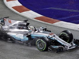 Lewis Hamilton z Mercedesu pi detiv Velk cen Singapuru formule 1.