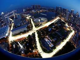 VELKÁ CENA. Mstský okruh F1 v Singapuru se ped noním závodem Velké ceny...