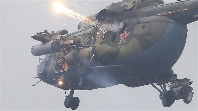 Blorusk vrtulnk Mi-8 na manvrech Zpad 2017 (14. z 2017)
