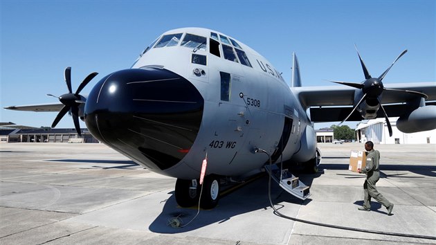 Letka pouv modifikovan stroj  Lockheed WC-130J.