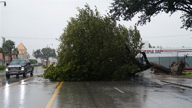 Hurikn Irma se pesunuje na Floridu (10. z 2017).