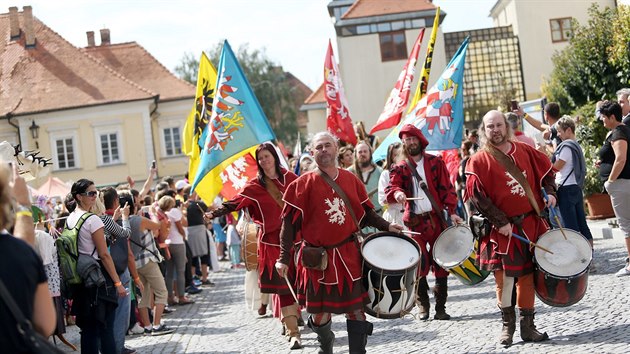 Nejfotogenitj st Plavskho vinobran je patrn sobotn prvod druiny krle Vclava IV. 