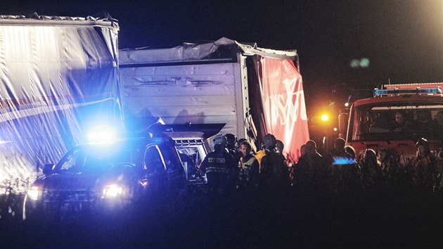 Smrtelná dopravní nehoda dvou kamionů na dálnici D5 u Ejpovic (11. září 2017)