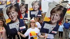 Stoupenci Angely Merkelové v saském Torgau (6. záí 2017)