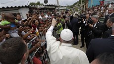 Pape Frantiek na své cest v kolumbijské Cartagen 10. záí 2017).