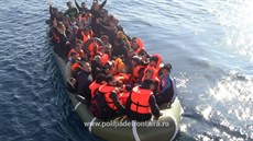 Mezi uprchlíky převažují lidé z Iráku, Sýrie a Pákistánu. Mezi uprchlíky převažují lidé z Iráku, Sýrie a Pákistánu.