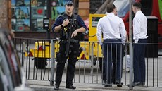 Policie vyetuje výbuch v metru ve stanici Parsons Green jako teroristický...