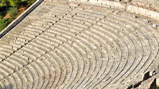 Klasika nejklasitjí: slavné divadlo v Epidauru je sice dovedn schované ve...