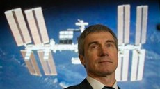 Sergej Krikaljov byl prvním ruským kosmonautem, který letěl na oběžnou dráhu na... Sergej Krikaljov byl prvním ruským kosmonautem, který letěl na oběžnou dráhu na...