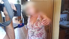 Seniorka popisuje, jak jí v noci přepadl zloděj Seniorka popisuje, jak jí v noci přepadl zloděj