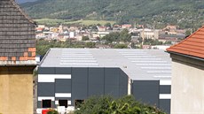 Hala, která vyrostla nad Žižkovou ulicí naproti Makru v Ústí nad Labem. Hala, která vyrostla nad Žižkovou ulicí naproti Makru v Ústí nad Labem.