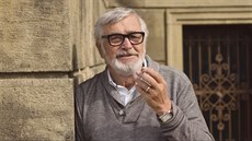 Jiří Bartoška v klipu k písni Léto 95 Jiří Bartoška v klipu k písni Léto 95