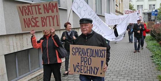 Ostravská demonstrace finanníka Pavla Krúpy proti Zdeku Bakalovi mla velmi...