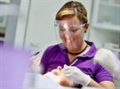 Jednaticetiletá zubaka Veronika Paulíková provozuje ordinaci v erné Hoe na...