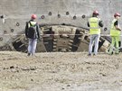 Razic tt Viktorie pesn po roce vyjel z podzem u vrchu Chlum na okraji...