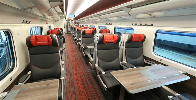 Rekonstruovaná souprava Pendolino - 1. třída Rekonstruovaná souprava Pendolino - 1. třída