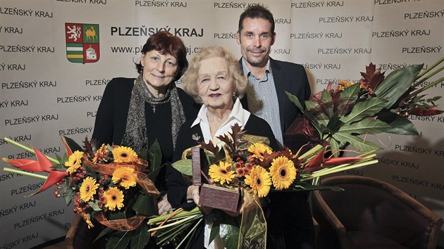 Do Dvorany slávy vstoupili Irena Bukačová, Blanka Bohdanová a Jan Řehula. (19.... Do Dvorany slávy vstoupili Irena Bukačová, Blanka Bohdanová a Jan Řehula. (19....