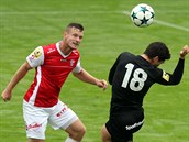 Momentka z druholigového utkání mezi Pardubicemi a Viktorií Žižkov Momentka z druholigového utkání mezi Pardubicemi a Viktorií Žižkov