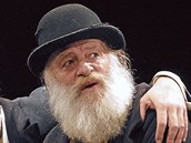 Jiří Pecha (vpravo) si zahrál s kamarádem Bolkem Polívkou třeba v Beckettově... Jiří Pecha (vpravo) si zahrál s kamarádem Bolkem Polívkou třeba v Beckettově...