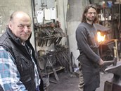 Karel Ondráček starší a mladší mají kovárnu ve Vysokém. Společně posbírali už... Karel Ondráček starší a mladší mají kovárnu ve Vysokém. Společně posbírali už...