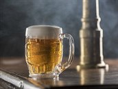 Smíchov vždycky drží spolu: Pivovar Staropramen upevňuje pouto se čtvrtí, která... Smíchov vždycky drží spolu: Pivovar Staropramen upevňuje pouto se čtvrtí, která...