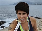 Hana Hošková se zlatou medailí, kterou vybojovala na nedávném světovém... Hana Hošková se zlatou medailí, kterou vybojovala na nedávném světovém...