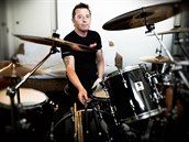 Bubeník Phil Rudd vystoupí v plzeňské Alfě. Bubeník Phil Rudd vystoupí v plzeňské Alfě.
