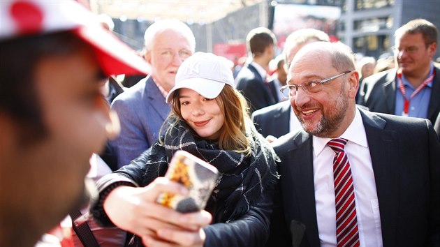 Martin Schulz navtvil sv volie v Cchch. Podle nj nem Merkelov dn pln pro budoucnost. (23. z 2017)