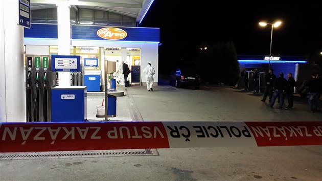 Vyetovn incidentu na kladensk benzinov erpac stanici, po kterm skonil v nemocnici pobodan mu (27. z 2017).