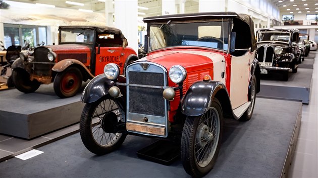 Milo Vrnek zpstupnil svoji sbrku vetern vozu BMV. Jeho velk lska k bavorkm zaala v roce 1967, kdy se nmeck automobilka poprv prezentovala v tehdejm eskoslovensku na veletrhu.