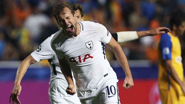HATTRICK. Útočník Tottenhamu Harry Kane zařídil triumf nad Nikósií třemi góly.