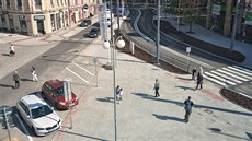 Zrušila se rovněž problematická křižovatka Rumunské ulice s Moskevskou a... Zrušila se rovněž problematická křižovatka Rumunské ulice s Moskevskou a...