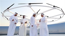 V Dubaji otestovali létající taxi bez pilota. Jde o dvousedadlovou kabinu...