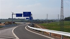 Dálnice D3 vede z Veselí nad Lužnicí až na hranice Jihočeského a Středočeského... Dálnice D3 vede z Veselí nad Lužnicí až na hranice Jihočeského a Středočeského...
