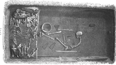 Rekonstrukce hrobky Bj 581 v době archeologických vykopávek na konci 19.... Rekonstrukce hrobky Bj 581 v době archeologických vykopávek na konci 19....