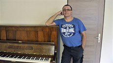 Z některých klavírů a pian mají hodnotu už jen jejich skříně. U jiných je ale... Z některých klavírů a pian mají hodnotu už jen jejich skříně. U jiných je ale...