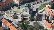 Velké divadlo J. K. Tyla v Plzni si chtějí na měsíc pronajmout francouzští... Velké divadlo J. K. Tyla v Plzni si chtějí na měsíc pronajmout francouzští...