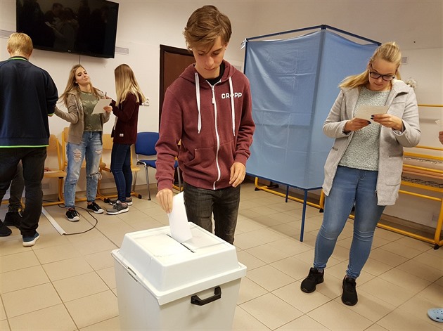 Studentské volby na litvínovském gymnáziu.