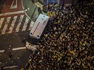 Barcelona. Protesty proti policejnímu zásahu bhem katalánského referenda o...