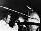 Sputnik 1 byl první člověkem vytvořený objekt ve vesmíru. Družici tvořila koule... Sputnik 1 byl první člověkem vytvořený objekt ve vesmíru. Družici tvořila koule...