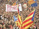 V Katalánsku protestují desetitisíce lidí