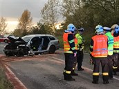 Dopravní nehoda mezi obcemi Nelahozeves a Velvary (3. října 2017). Dopravní nehoda mezi obcemi Nelahozeves a Velvary (3. října 2017).