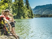 Idyla u jezera Fuschlsee v oblasti Salzkammergut Idyla u jezera Fuschlsee v oblasti Salzkammergut